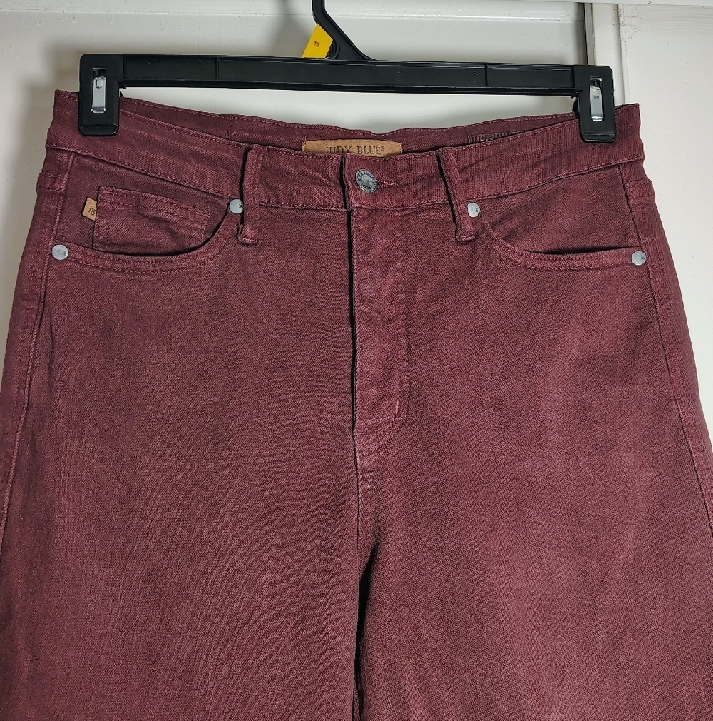 Judy Blue tummy control garment-dyed high-rise wide-leg crop jeans oxblood sz 29 - Picture 4 of 16
